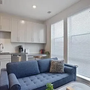 Cozysuites Spacious Sdo, Lawrenceville Apartment Pittsburgh
