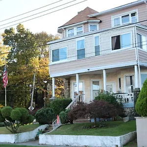 Bed & Breakfast Harbor House, New York